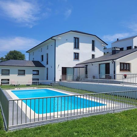 Apartamentos Casona Del Campo Navia Exteriör bild