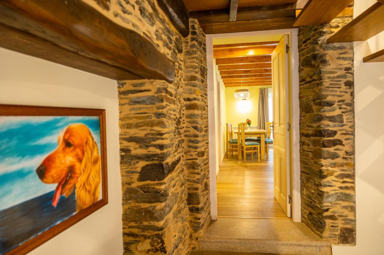 Apartamentos Casona Del Campo Navia Exteriör bild