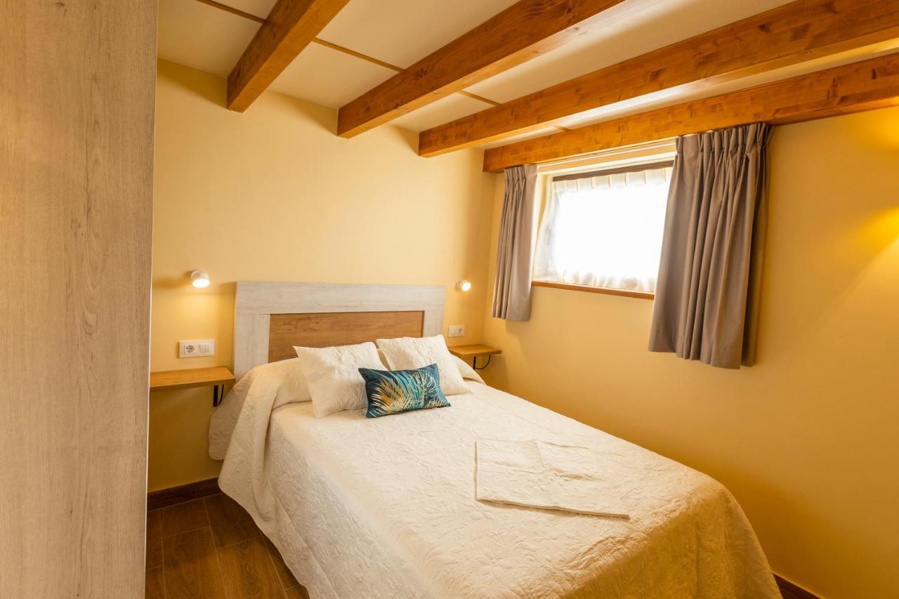 Apartamentos Casona Del Campo Navia Exteriör bild