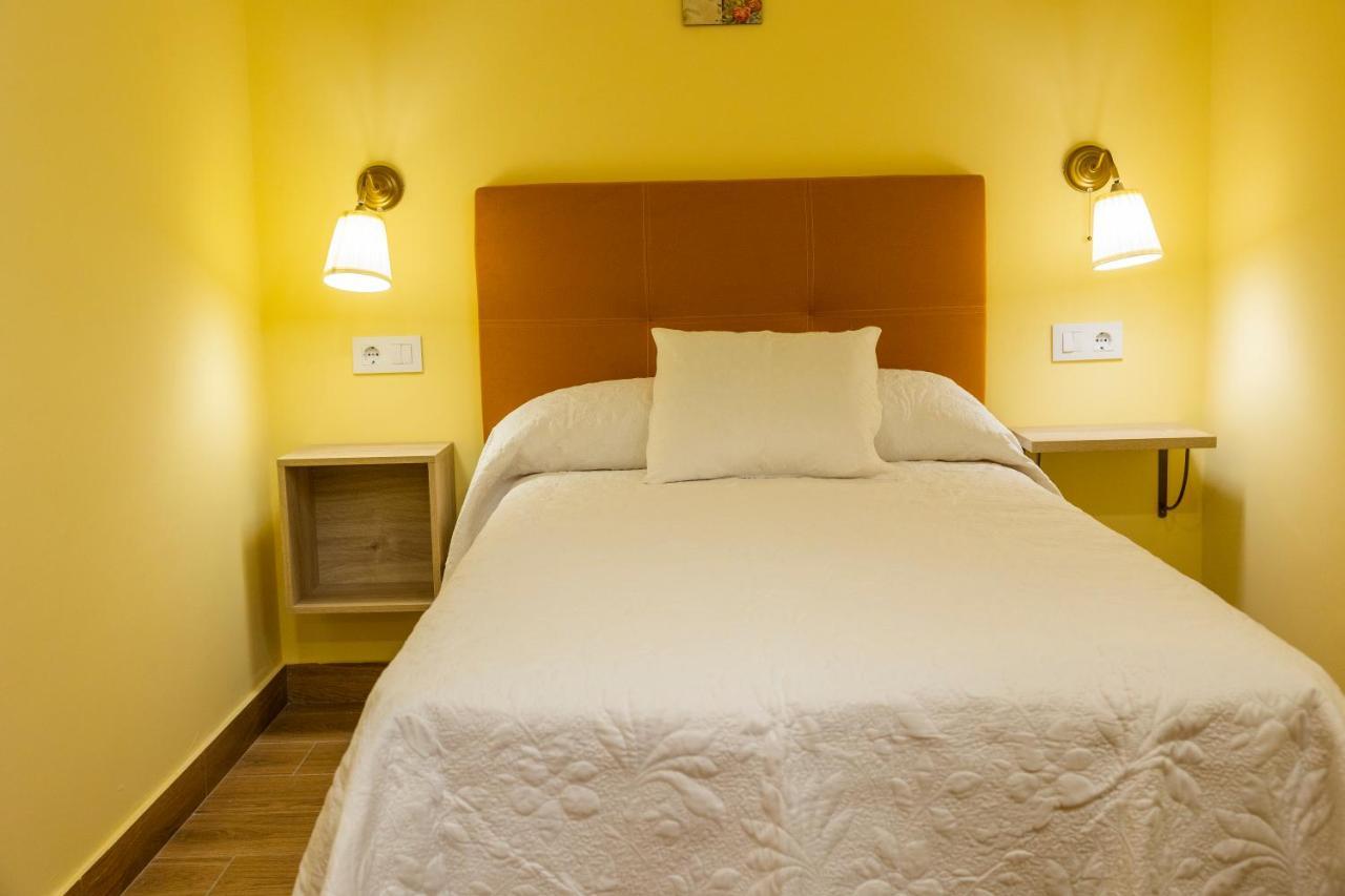 Apartamentos Casona Del Campo Navia Exteriör bild