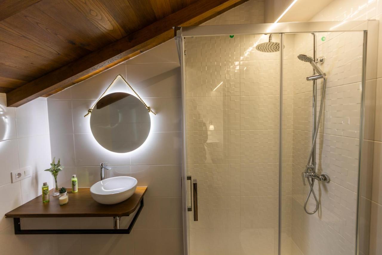 Apartamentos Casona Del Campo Navia Exteriör bild