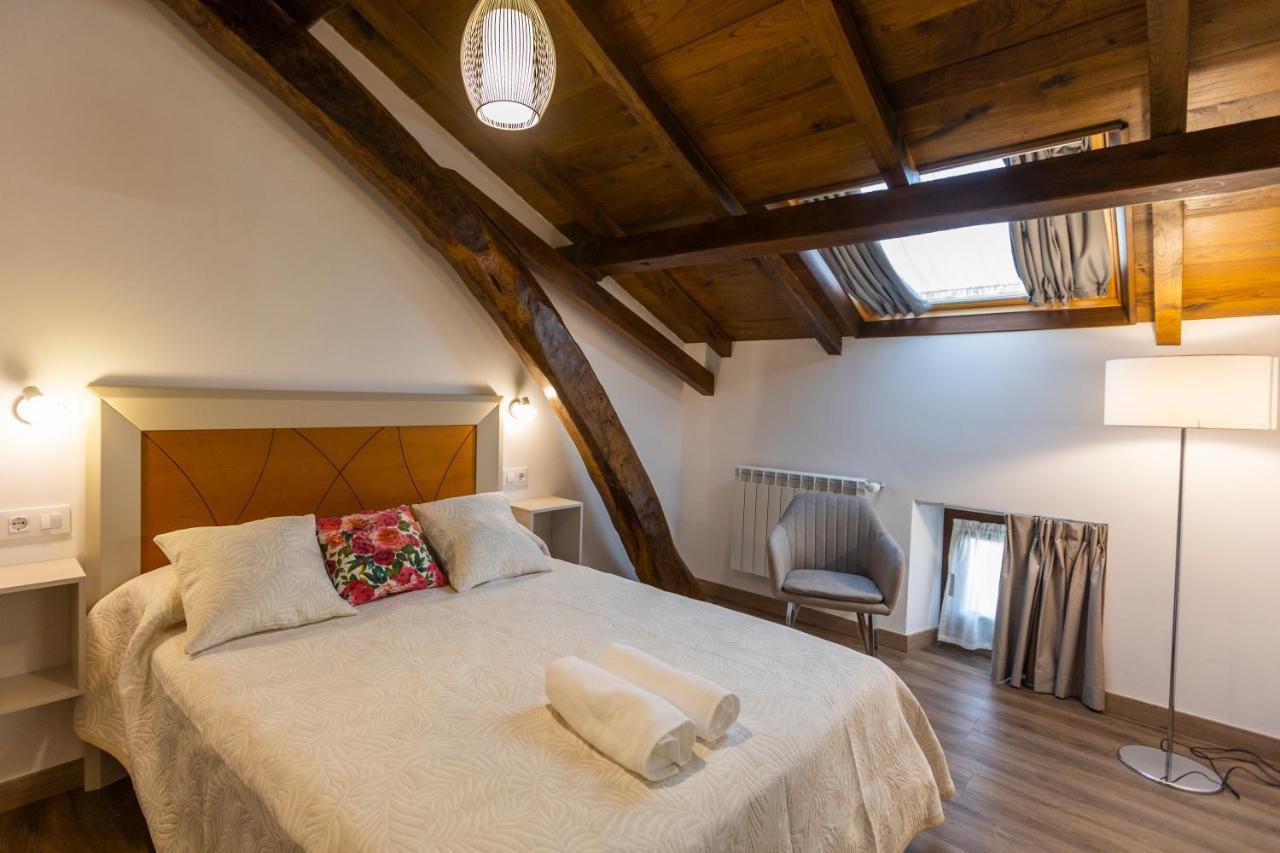 Apartamentos Casona Del Campo Navia Exteriör bild
