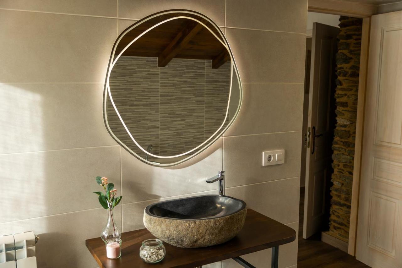 Apartamentos Casona Del Campo Navia Exteriör bild