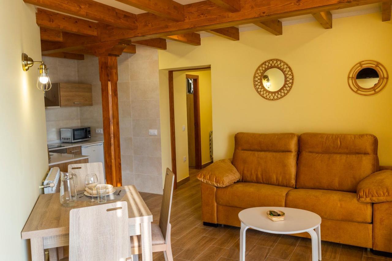 Apartamentos Casona Del Campo Navia Exteriör bild