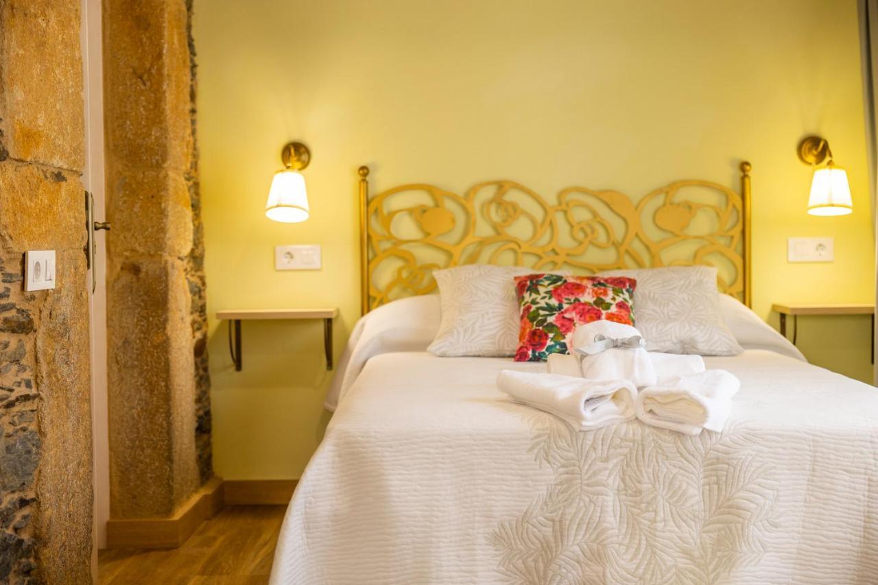 Apartamentos Casona Del Campo Navia Exteriör bild