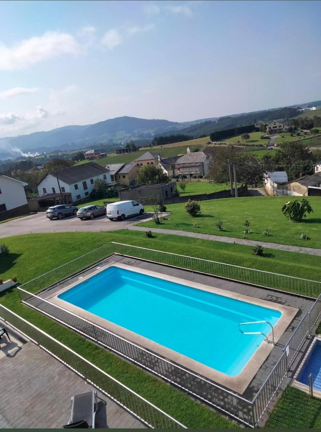 Apartamentos Casona Del Campo Navia Exteriör bild